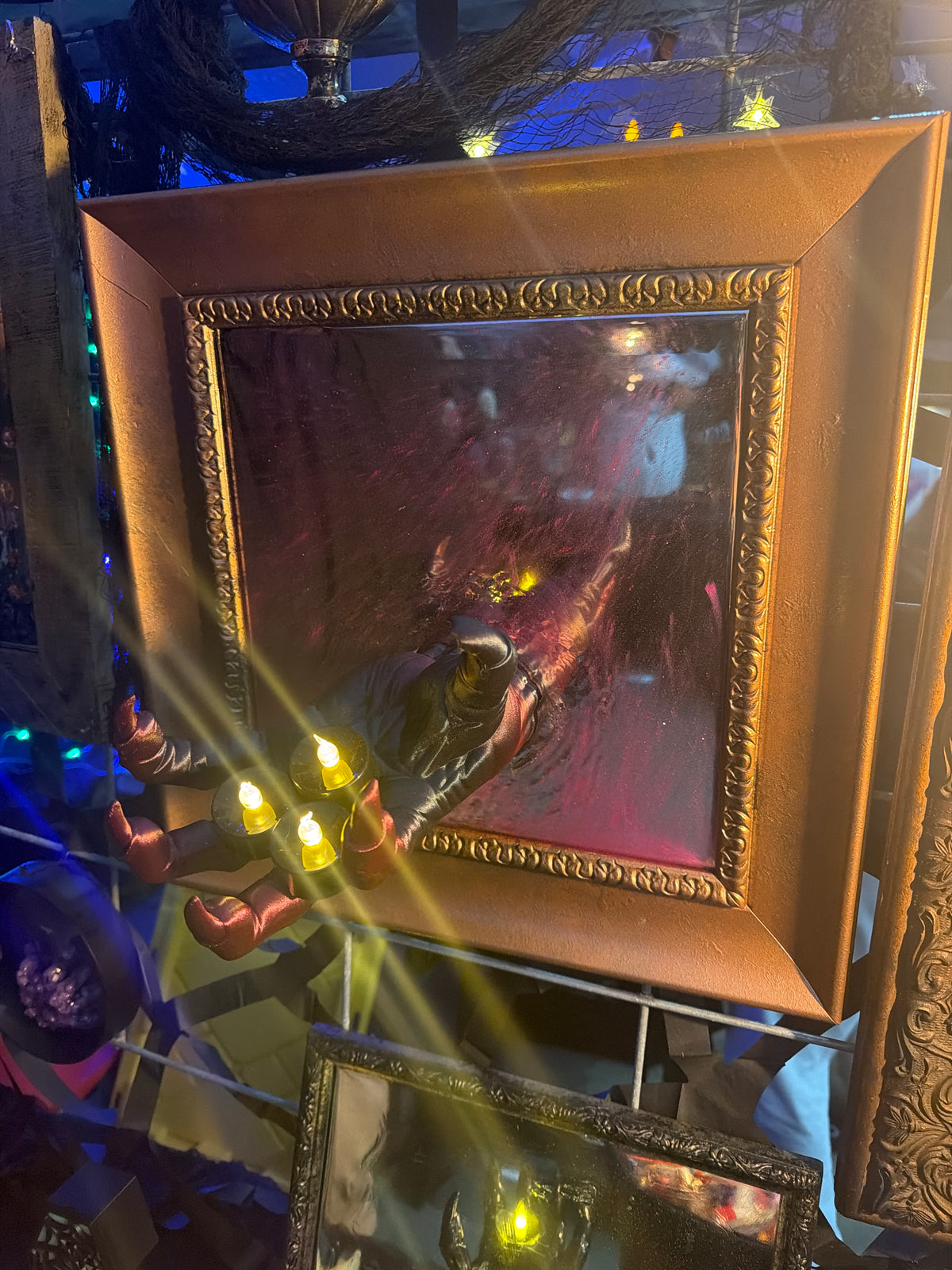 Tea light hand mirror